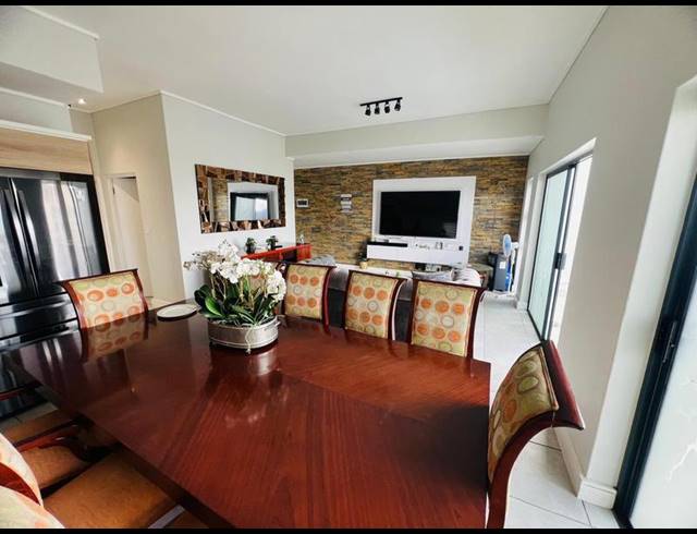 2 BEDROOM APARTMENT FOR SALE IN WATERFALL